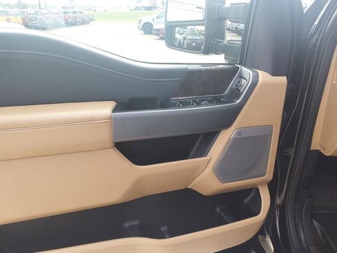 Used 2024 Ford F250 Lariat w/ Chrome Package AWD/4WD image 13
