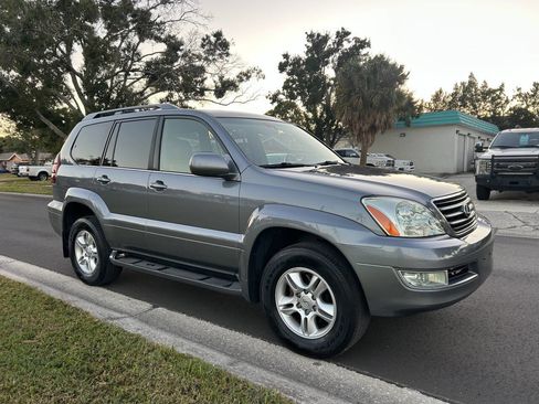 Used 2005 Lexus GX 470 image 2