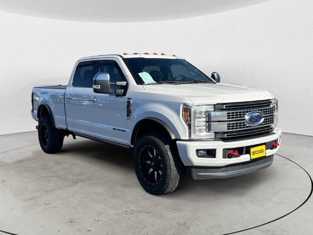 Used 2017 Ford F350 Platinum w/ Platinum Ultimate Package AWD/4WD image 3