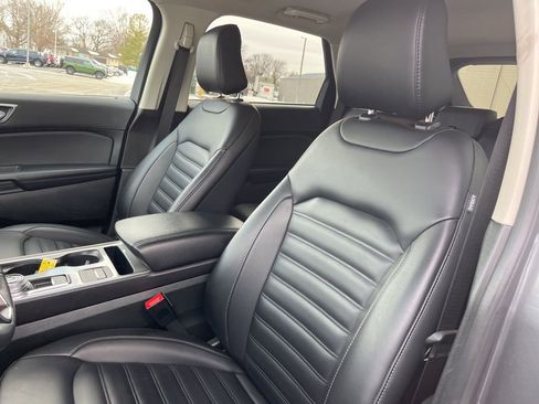 Used 2024 Ford Edge SEL w/ Convenience Package image 12