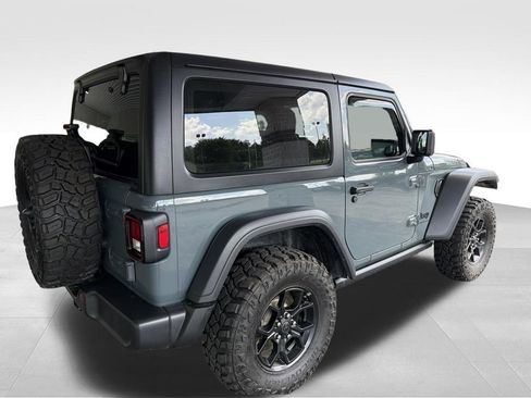Used 2025 Jeep Wrangler Sport AWD/4WD image 5