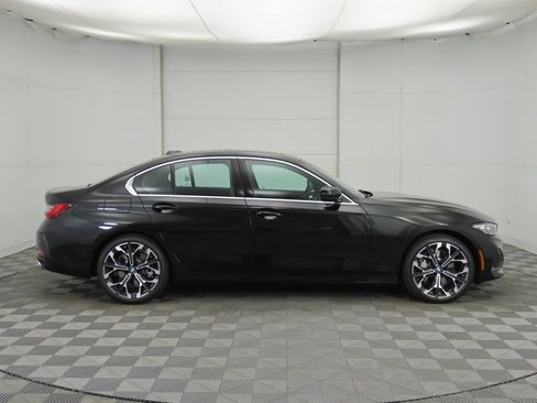 Used 2026 BMW 330i Sedan w/ Premium Package RWD image 5