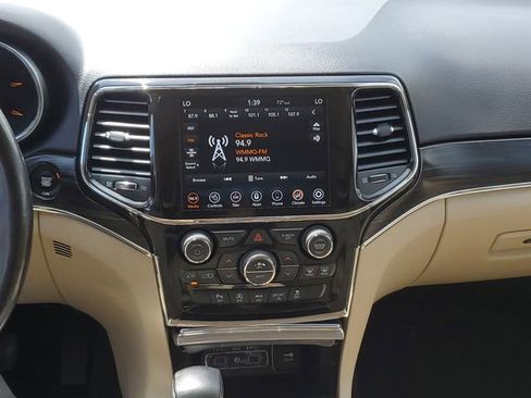 Used 2021 Jeep Grand Cherokee Limited image 27