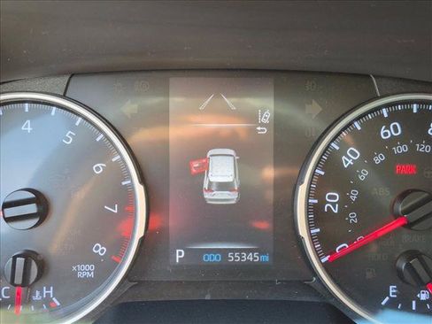 Used 2020 Toyota RAV4 LE FWD image 10