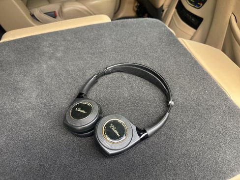 Used 2019 Cadillac Escalade Platinum AWD/4WD image 21
