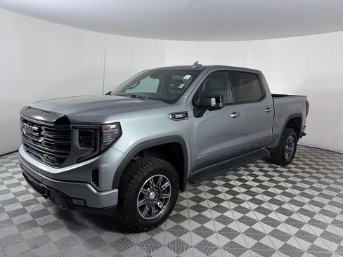Used 2025 GMC Sierra 1500 AT4 w/ Technology Package AWD/4WD image 3