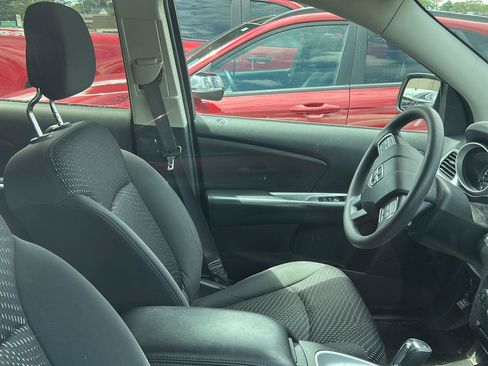 Used 2017 Dodge Journey SE w/ Blacktop Package AWD/4WD image 6