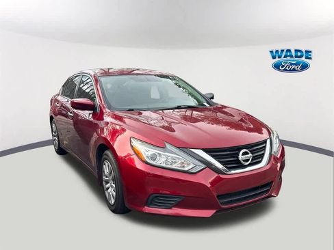 Used 2017 Nissan Altima 2.5 S w/ Power Driver Seat Package image 3