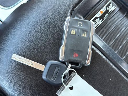 Used 2019 GMC Sierra 2500 SLT w/ Driver Alert Package image 23