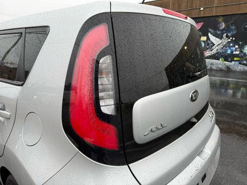 Used 2015 Kia Soul ! w/ Sun & Sound Package image 15