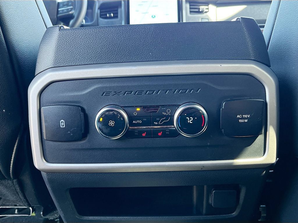 Used 2024 Ford Expedition Limited RWD image 27