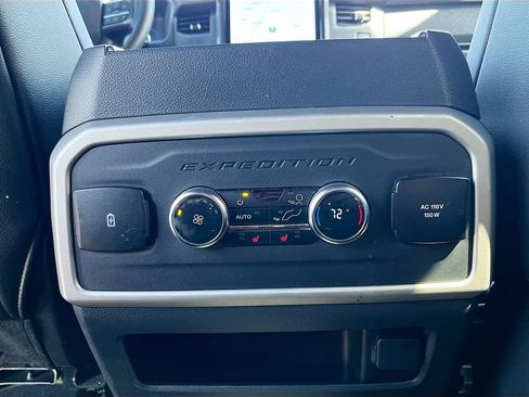Used 2024 Ford Expedition Limited RWD image 27