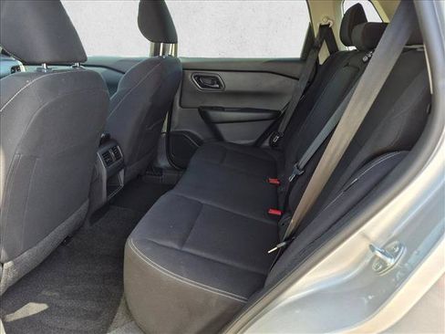 Used 2024 Nissan Rogue S FWD image 11
