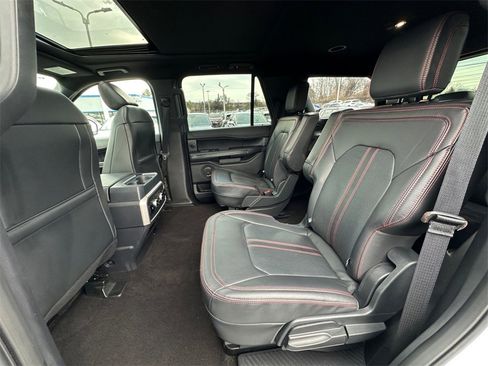 Used 2023 Ford Expedition Limited image 25