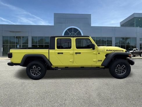 Used 2024 Jeep Gladiator Mojave w/ Technology Group image 8