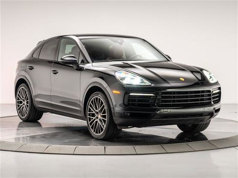 Used 2023 Porsche Cayenne Platinum Edition image 7
