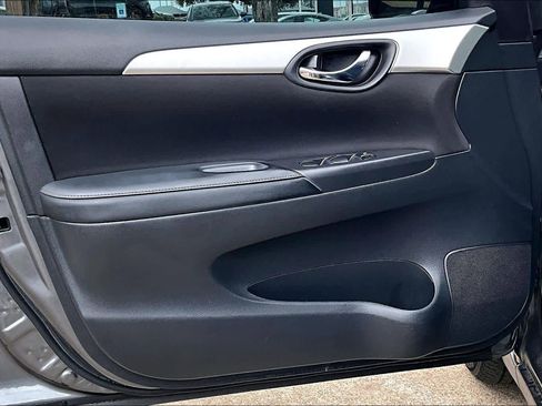 Used 2019 Nissan Sentra S image 20