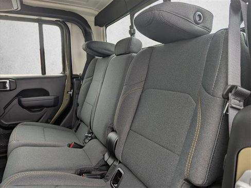 New 2025 Jeep Gladiator Sport image 22