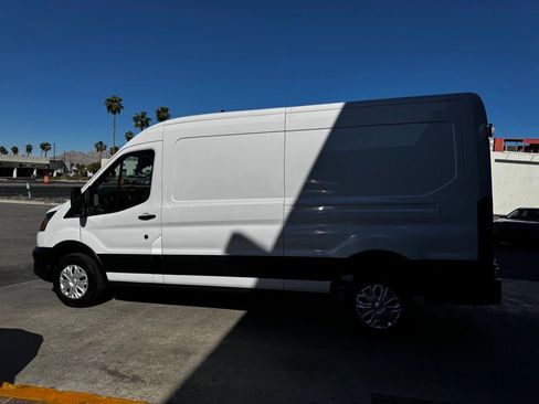 Used 2020 Ford Transit 250 Medium Roof RWD image 8