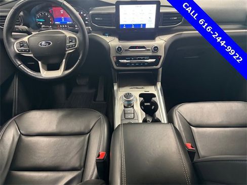 Used 2023 Ford Explorer XLT w/ Equipment Group 202A image 5