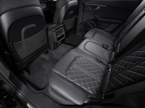 Used 2024 Audi SQ8 Prestige AWD/4WD image 25