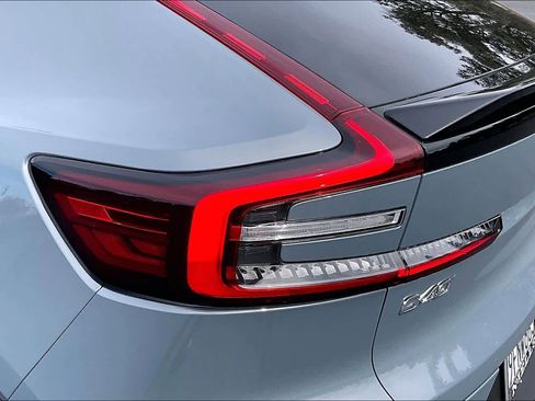 Used 2023 Volvo C40 P8 Recharge Plus w/ Climate Package image 32