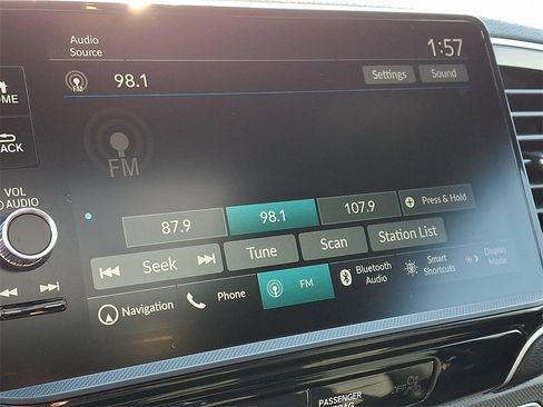 Used 2025 Honda Ridgeline TrailSport image 17