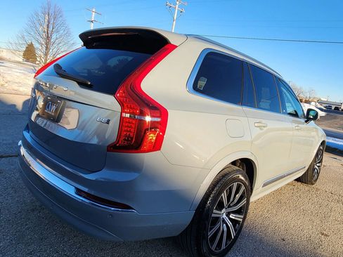 Used 2025 Volvo XC90 B5 Core image 10
