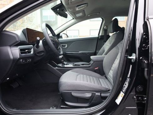 New 2025 Kia K4 EX image 13
