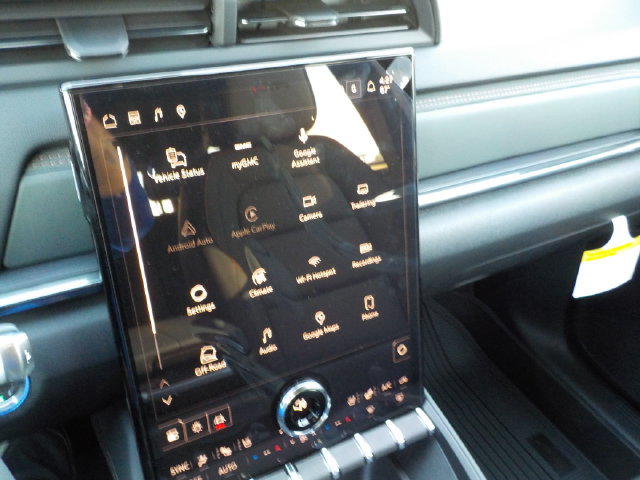 New 2027 GMC Terrain AT4 w/ Convenience Package III AWD/4WD image 35