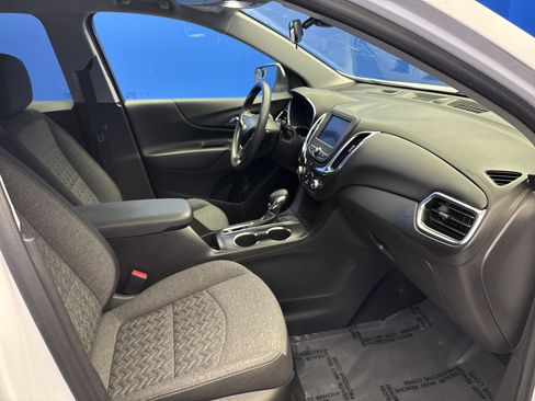 Used 2022 Chevrolet Equinox LT FWD image 23