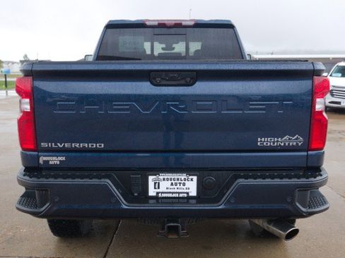 Used 2021 Chevrolet Silverado 3500 High Country w/ Technology Package image 4