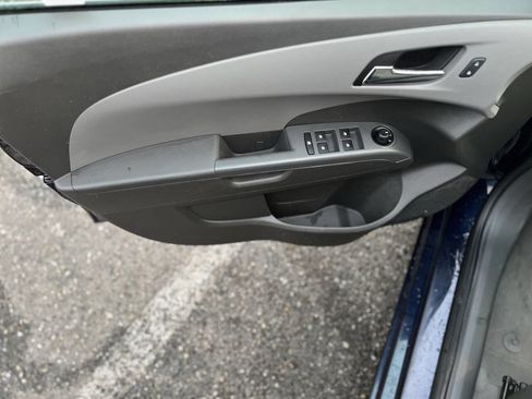 Used 2016 Chevrolet Sonic LT w/ Fun and Sun Package image 19