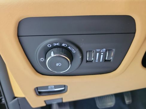 Used 2023 Jeep Grand Cherokee Summit AWD/4WD image 34