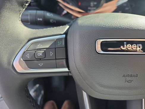 New 2026 Jeep Compass Latitude image 13