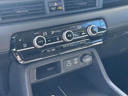 Used 2023 Honda Pilot EX-L image 15