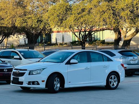 Used 2011 Chevrolet Cruze LT w/ RS Package image 3