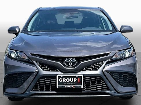 Used 2023 Toyota Camry SE FWD image 4