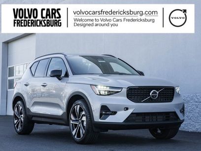 Used 2025 Volvo XC40 B5 Ultra w/ Climate Package