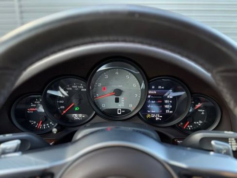 Used 2018 Porsche 911 Carrera 4S AWD/4WD image 19
