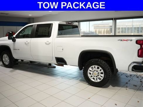 Used 2022 Chevrolet Silverado 3500 LT w/ Convenience Package AWD/4WD image 4