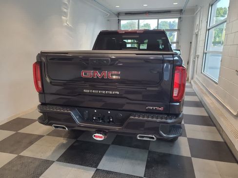 Used 2022 GMC Sierra 1500 AT4 w/ AT4 Preferred Package AWD/4WD image 4