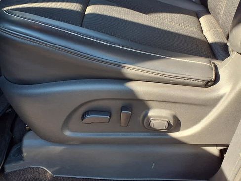 Used 2017 Nissan Titan PRO-4X image 13