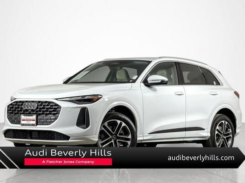 Used 2025 Audi Q5 Premium w/ Convenience Package AWD/4WD image 1