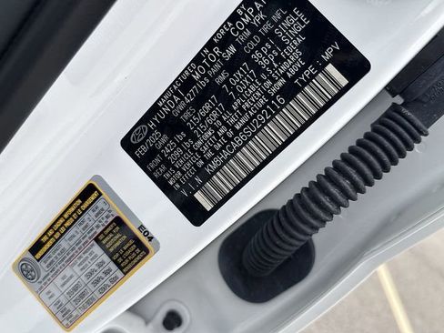 Certified 2025 Hyundai Kona SE AWD/4WD image 43