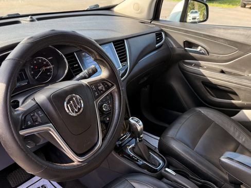 Used 2018 Buick Encore Essence FWD image 11