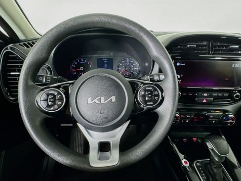 Used 2022 Kia Soul S FWD image 10