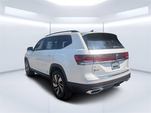 New 2026 Volkswagen Atlas SE image 5