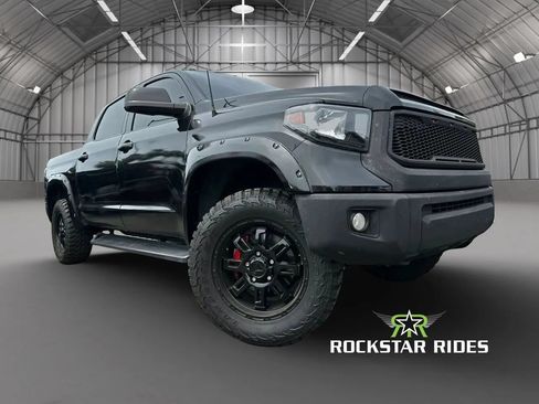Used 2016 Toyota Tundra SR5 w/ SR5 Upgrade Package AWD/4WD image 3