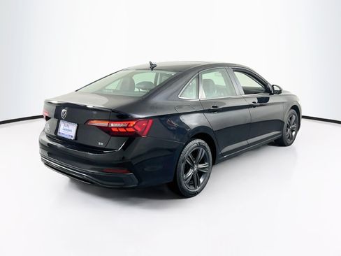 Used 2024 Volkswagen Jetta SE w/ Panoramic Sunroof Package FWD image 5